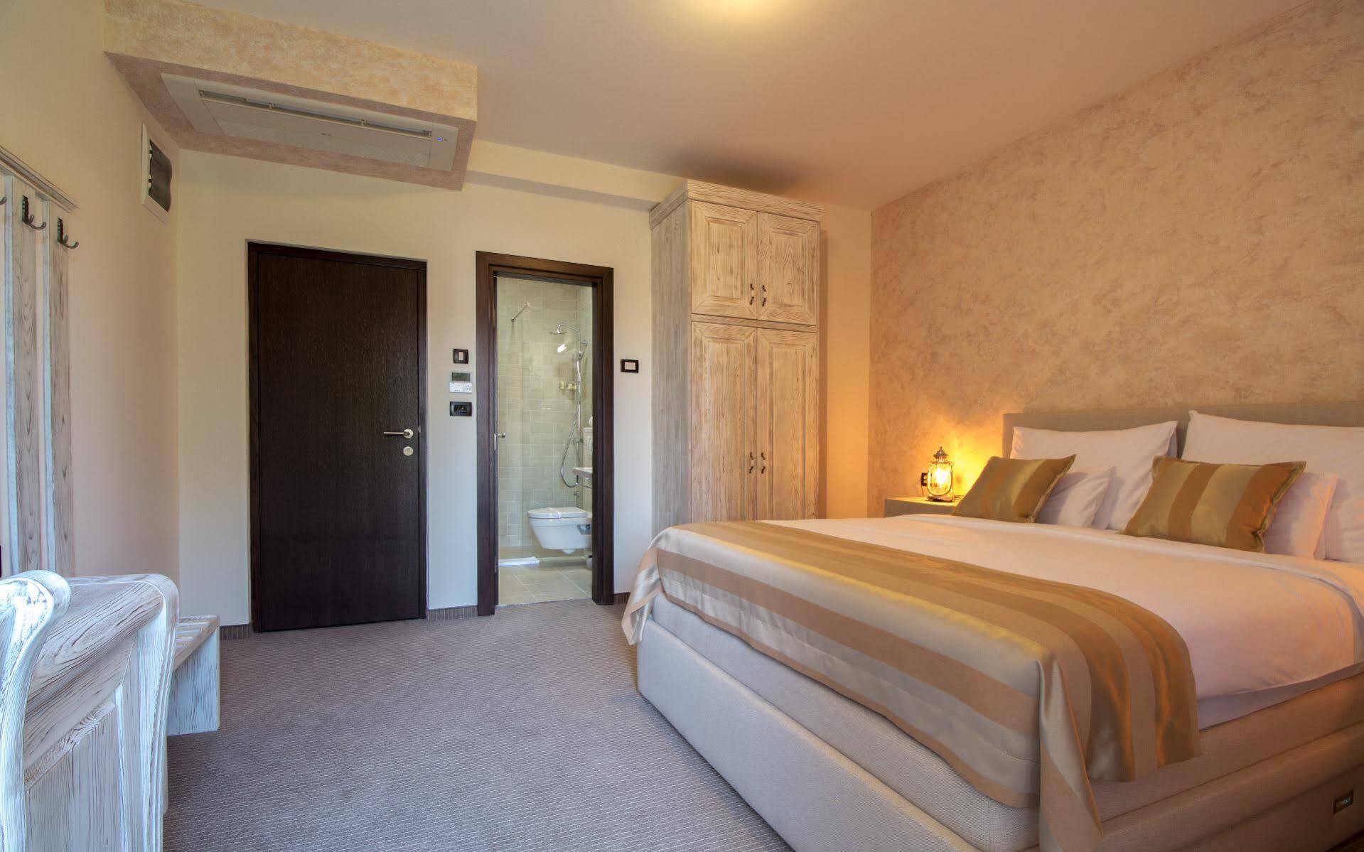 Hotel Helada Tivat Zewnętrze zdjęcie