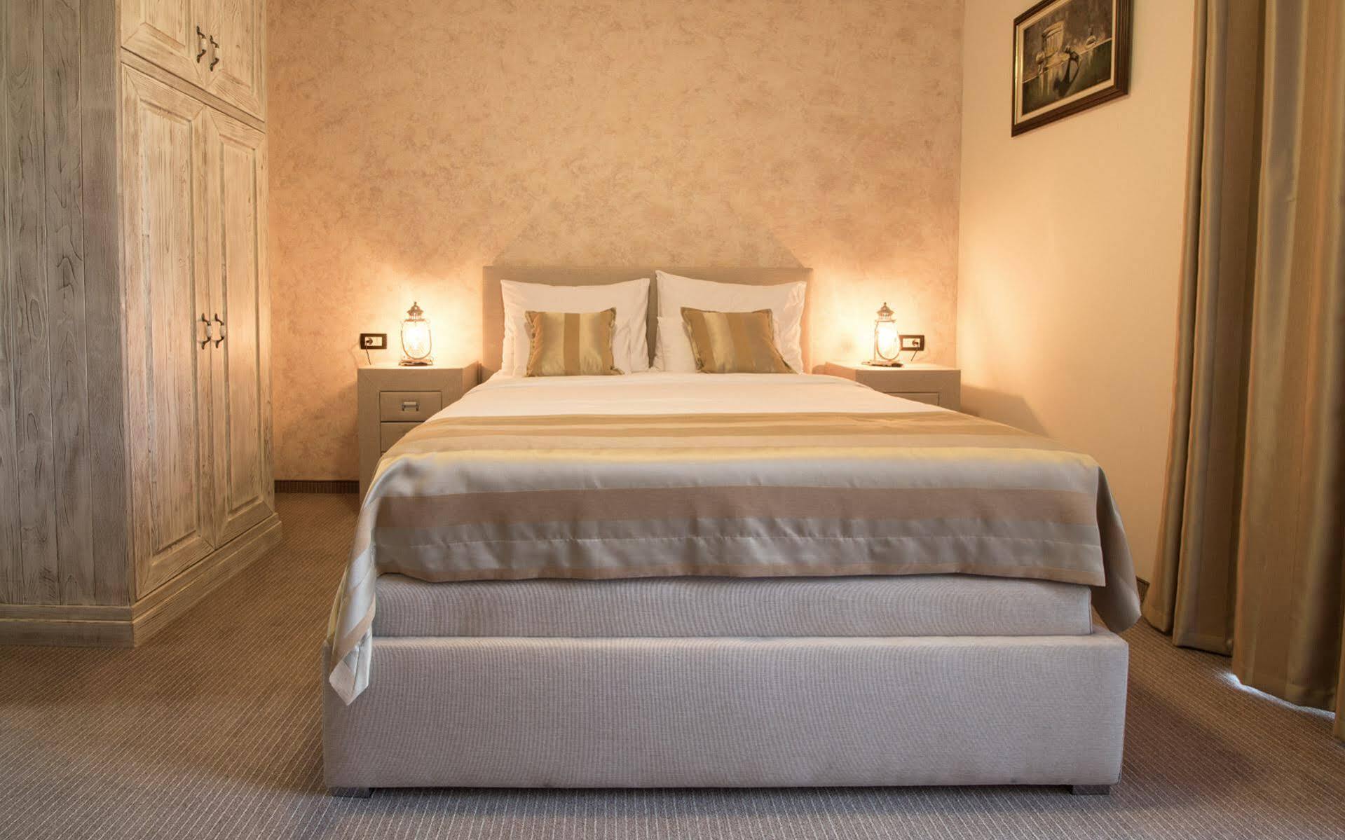 Hotel Helada Tivat Zewnętrze zdjęcie