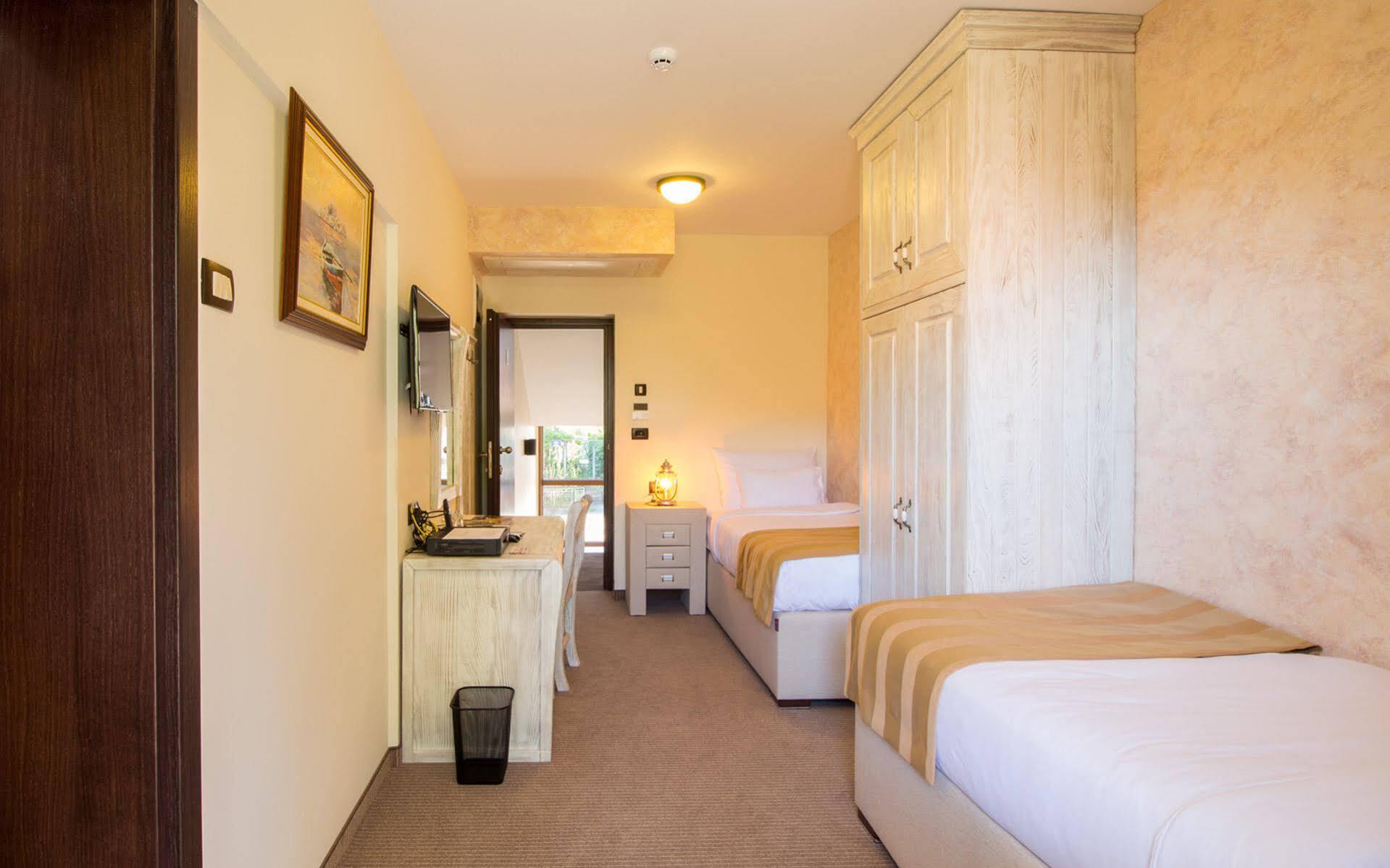 Hotel Helada Tivat Zewnętrze zdjęcie
