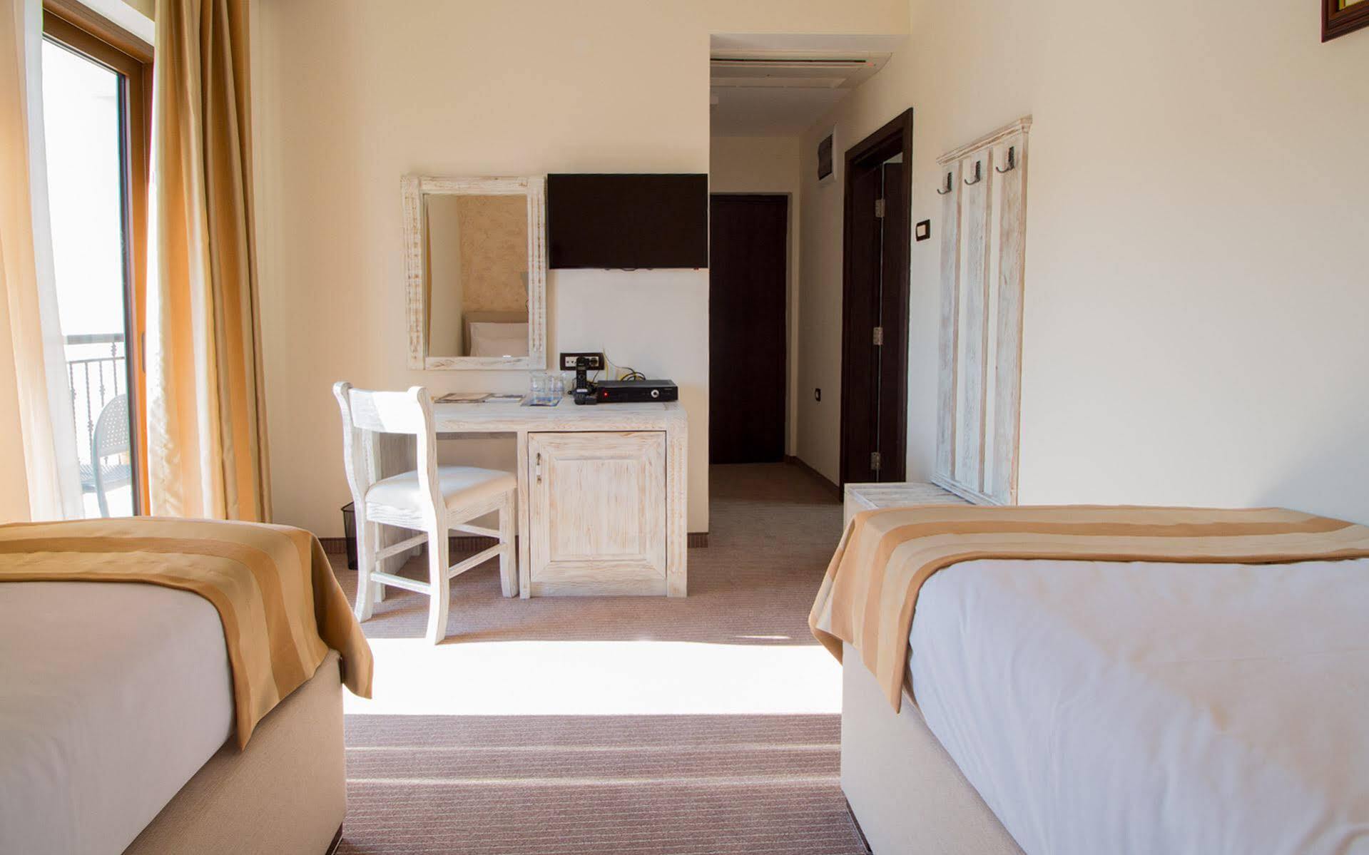 Hotel Helada Tivat Zewnętrze zdjęcie